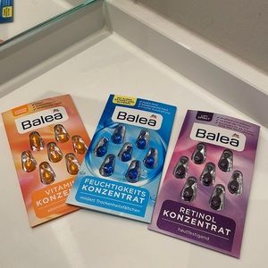 NWT Concentrated Moisturizing Capsules + Bonus Gift